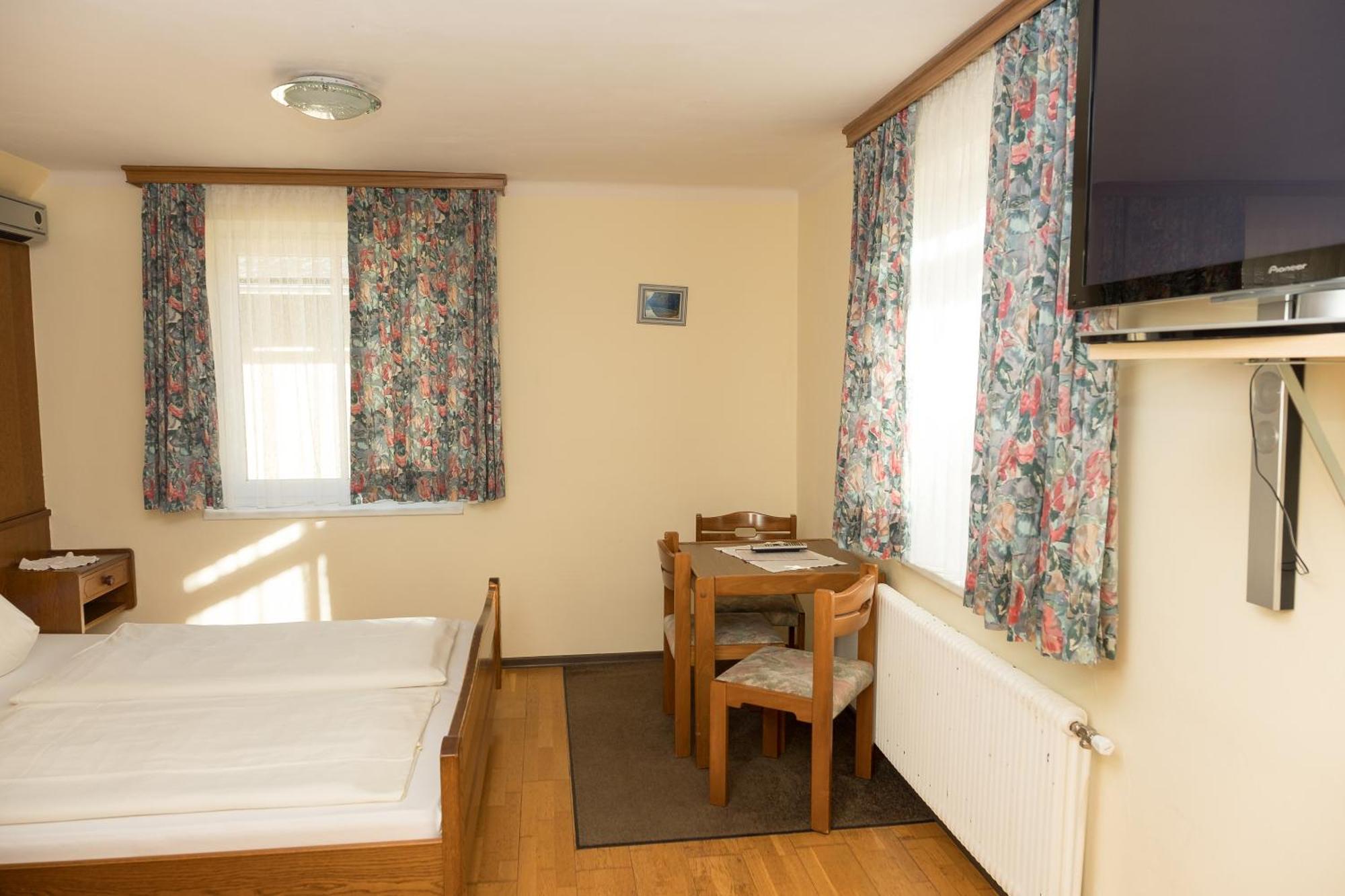 Rosslwirt-Rast Bed & Breakfast Strass im Attergau Eksteriør bilde